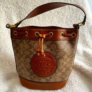 Brown bucket bag never used